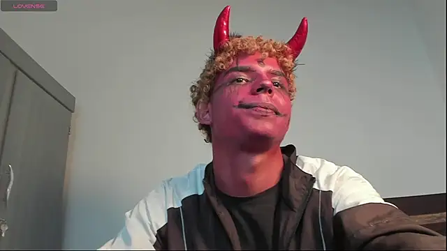 Daark Eros online show from 10-29-25, 09:49