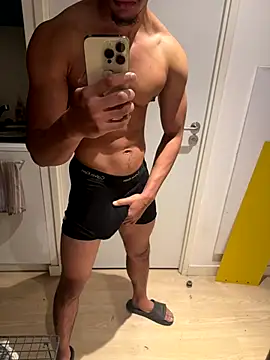 bigDickParis92 online show from 10-24-25, 09:44