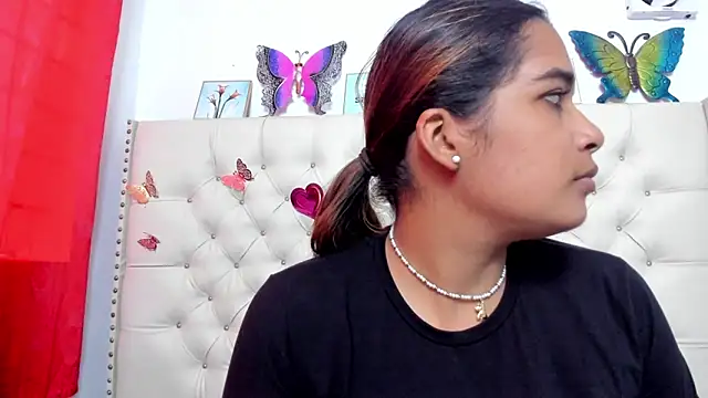 Snapshot of celena_wonder chatting on 06-18-26, 07:29 celena wonder online show from 06-18-26, 07:29