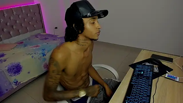 skinny tatto01 online show from 10-23-25, 08:51