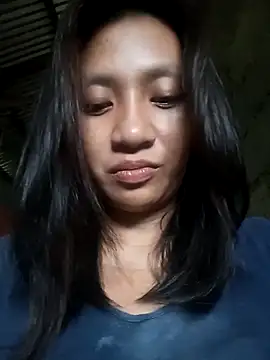 Snapshot of lyn_cute18 chatting on 10-25-25, 01:02 lyn cute18 online show from 10-25-25, 01:02