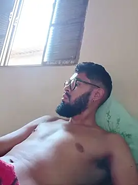 Snapshot of FerrariniHott chatting on 11-05-25, 09:31 FerrariniHott online show from 11-05-25, 09:31