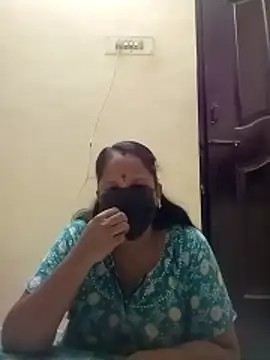 Snapshot of tamilammu1431 chatting on 10-27-25, 01:09 tamilammu1431 online show from 10-27-25, 01:09