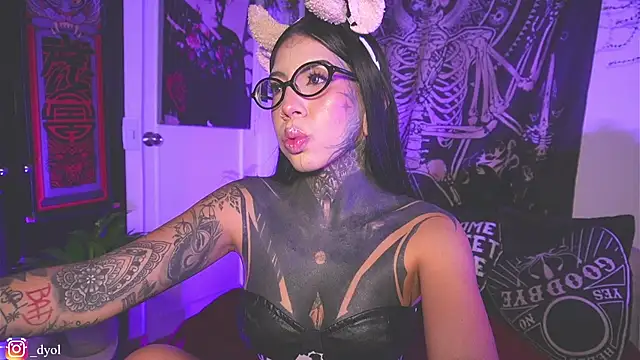 Dalia Vorhees online show from 03-29-26, 01:16