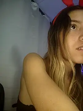 Snapshot of Diamond_sweet_1 chatting on 12-02-25, 07:47 Diamond sweet 1 online show from 12-02-25, 07:47