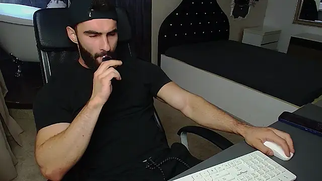 MicahLane online show from 07-18-26, 04:49