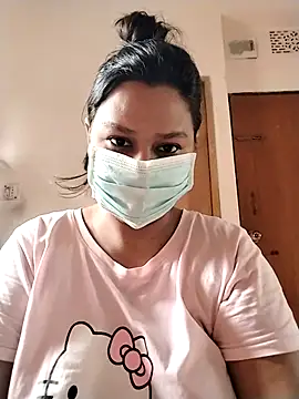 Snapshot of Night_Queen4 chatting on 11-02-25, 03:31 Night Queen4 online show from 11-02-25, 03:31