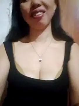 Snapshot of TRIEUTRIEU20 chatting on 05-04-26, 02:51 TRIEUTRIEU20 online show from 05-04-26, 02:51