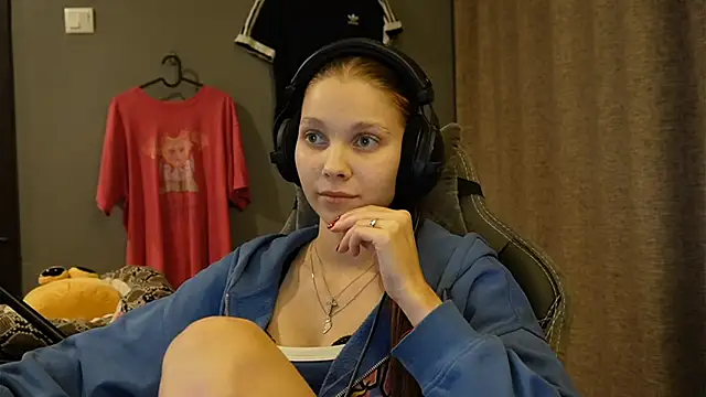 Softixq online show from 11-19-25, 03:23