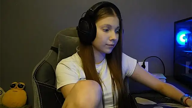 Softixq online show from 12-02-25, 02:23