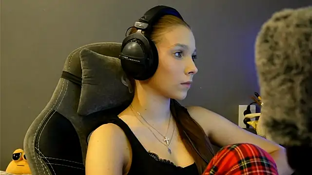 Softixq online show from 12-14-25, 03:17