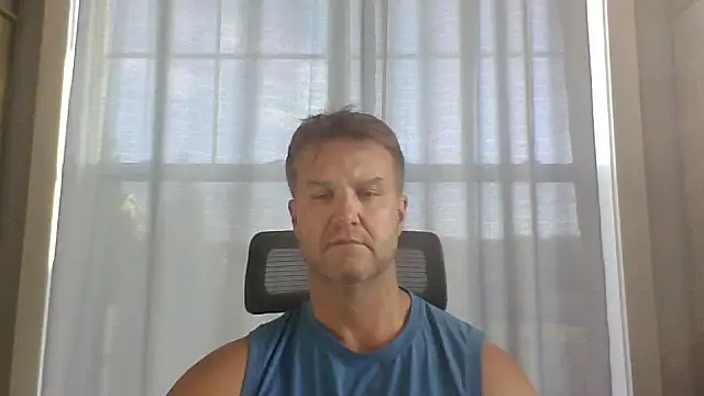 Snapshot of 45andfit1 chatting on 10-28-25, 01:14 45andfit1 online show from 10-28-25, 01:14