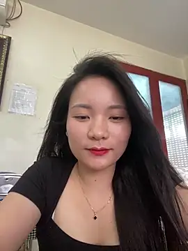 Bee Yellow00 online show from 06-02-26, 06:04