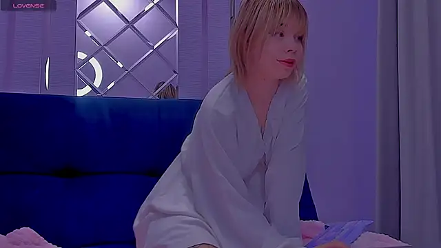 Milena brilliant online show from 10-24-25, 10:11