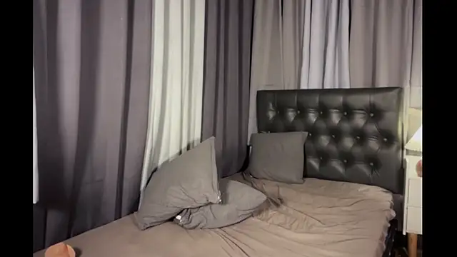 Snapshot of Candicemeow chatting on 06-02-26, 10:17 Candicemeow online show from 06-02-26, 10:17