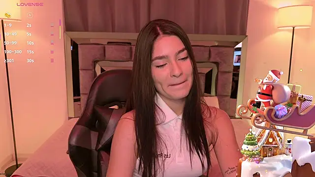 Snapshot of Bella_Clark2 chatting on 12-18-25, 04:40 Bella Clark2 online show from 12-18-25, 04:40