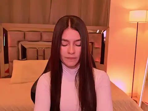 Snapshot of Bella_Clark2 chatting on 02-20-26, 02:30 Bella Clark2 online show from 02-20-26, 02:30