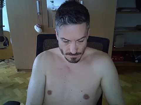 delayclose   online show from 04-10-26, 04:01