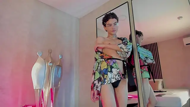 Val Guerra online show from 11-12-25, 03:51