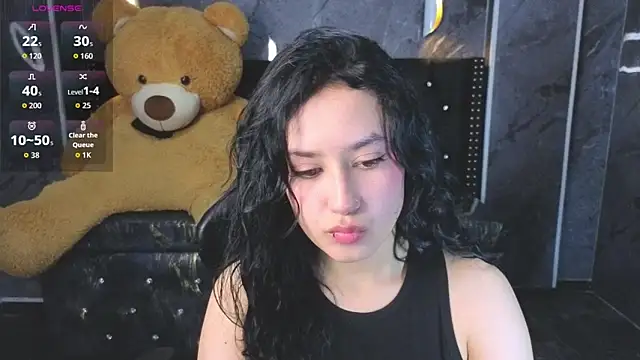 Aleja05 b online show from 12-18-25, 07:42