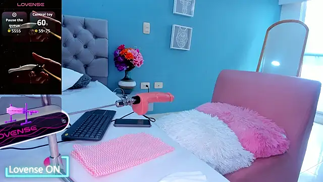 Luna Raay online show from 01-18-26, 06:44