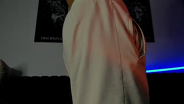 Snapshot of AUSTINN_TORRES chatting on 07-05-26, 12:17 AUSTINN TORRES online show from 07-05-26, 12:17