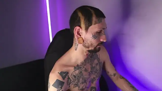 Snapshot of TokyoHatsumoto chatting on 03-03-26, 10:59 TokyoHatsumoto online show from 03-03-26, 10:59