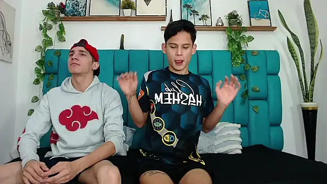 Hot Boys Latinos X online show from 11-01-25, 01:24