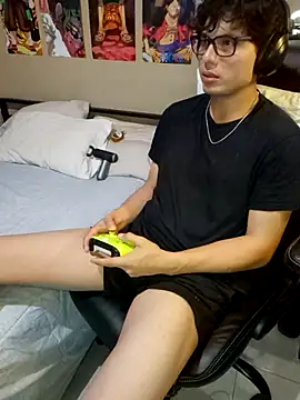 Ais B10 online show from 04-17-26, 03:42