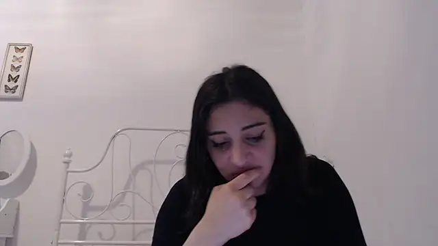 Snapshot of bellefleurrr chatting on 04-18-26, 06:23 bellefleurrr online show from 04-18-26, 06:23
