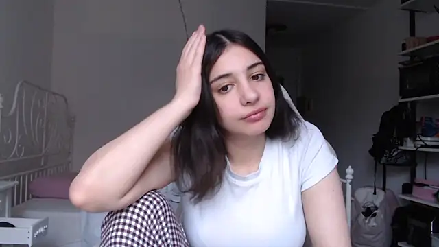 Snapshot of bellefleurrr chatting on 04-19-26, 06:10 bellefleurrr online show from 04-19-26, 06:10