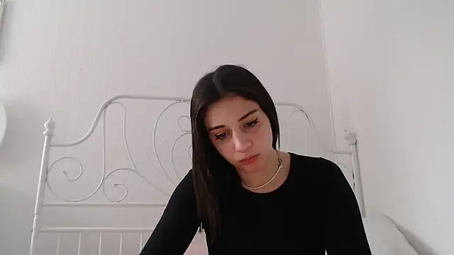 Snapshot of bellefleurrr chatting on 05-09-26, 05:51 bellefleurrr online show from 05-09-26, 05:51