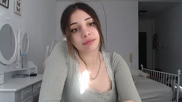 Snapshot of bellefleurrr chatting on 07-03-26, 05:08 bellefleurrr online show from 07-03-26, 05:08