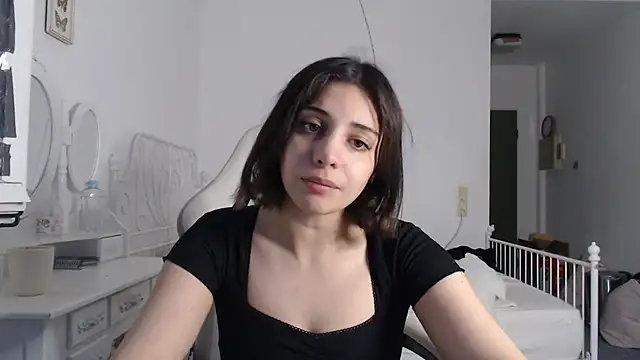 Snapshot of bellefleurrr chatting on 07-04-26, 08:04 bellefleurrr online show from 07-04-26, 08:04