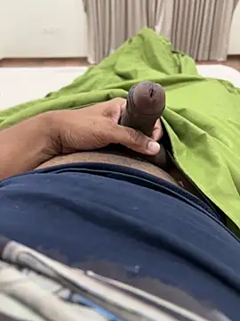 Snapshot of Raj3090 chatting on 11-16-25, 05:29 Raj3090 online show from 11-16-25, 05:29