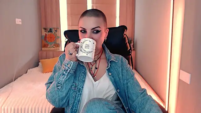 Sweet-n-Strong online show from 07-09-26, 11:03
