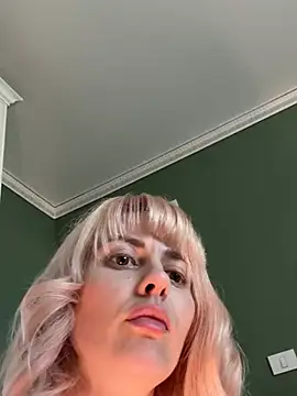 Snapshot of blondegirlx chatting on 05-08-26, 03:28 blondegirlx online show from 05-08-26, 03:28