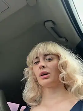 Snapshot of blondegirlx chatting on 06-09-26, 12:50 blondegirlx online show from 06-09-26, 12:50