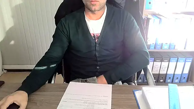 Evasionee online show from 12-17-25, 08:09