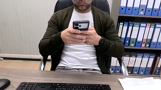 Evasionee online show from 04-14-26, 06:08