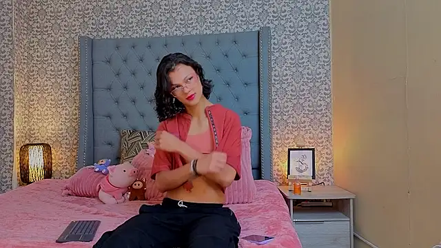 Indi rave online show from 02-05-26, 01:05