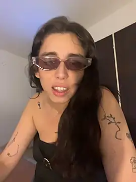 Snapshot of gigi333regi chatting on 02-20-26, 11:38 gigi333regi online show from 02-20-26, 11:38