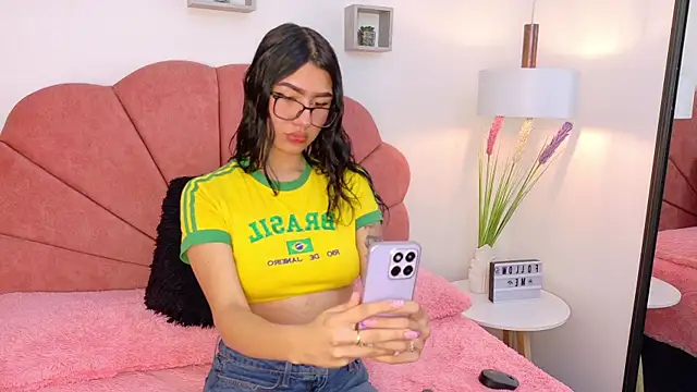 Charlotte Millers online show from 11-24-25, 09:58