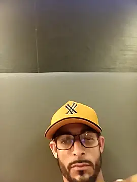 Snapshot of LeandroLima23Cm chatting on 10-29-25, 11:34 LeandroLima23Cm online show from 10-29-25, 11:34