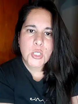 Snapshot of Clara_Arg chatting on 11-13-25, 01:26 Clara Arg online show from 11-13-25, 01:26