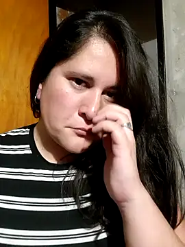 Snapshot of Clara_Arg chatting on 11-14-25, 01:37 Clara Arg online show from 11-14-25, 01:37