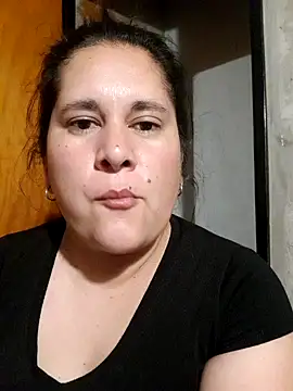 Snapshot of Clara_Arg chatting on 11-15-25, 02:20 Clara Arg online show from 11-15-25, 02:20