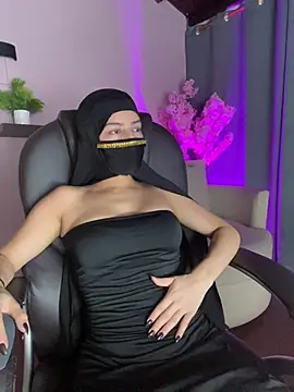 Snapshot of shaima__ chatting on 06-27-26, 07:19 shaima online show from 06-27-26, 07:19