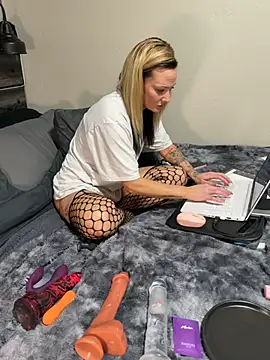 Snapshot of daniellasinnocence chatting on 11-11-25, 05:29 daniellasinnocence online show from 11-11-25, 05:29