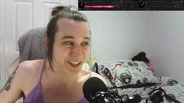 Snapshot of AdonisBlossoms chatting on 05-21-26, 10:50 AdonisBlossoms online show from 05-21-26, 10:50